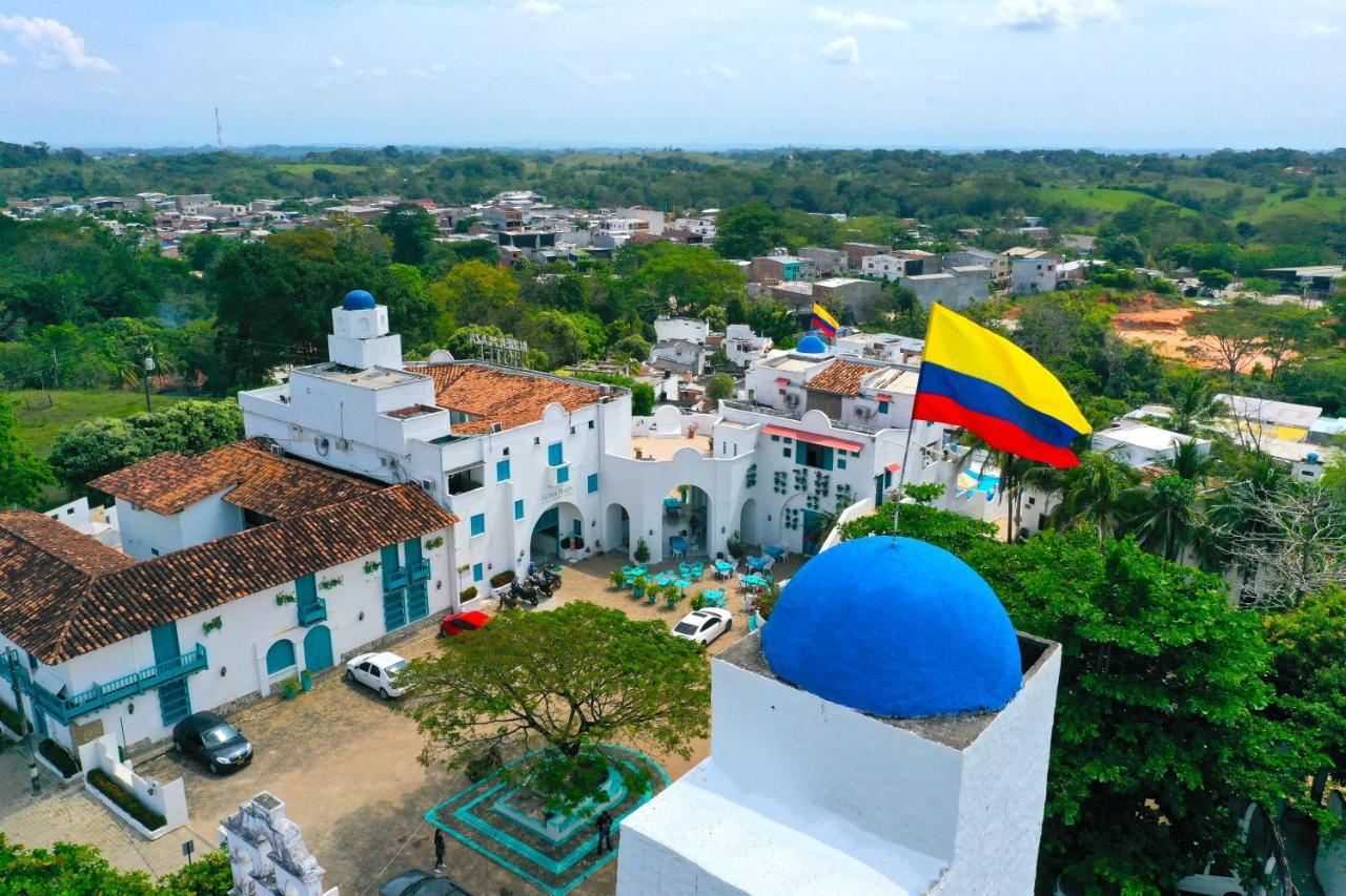 Hotel Aldea Plaza Doradal Buitenkant foto