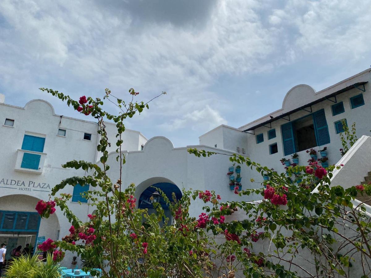 Hotel Aldea Plaza Doradal Buitenkant foto