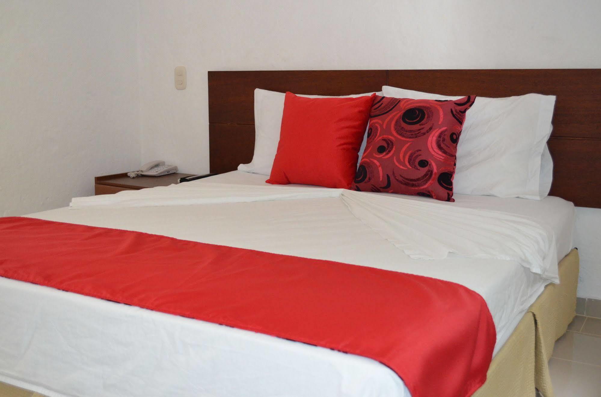 Hotel Aldea Plaza Doradal Buitenkant foto