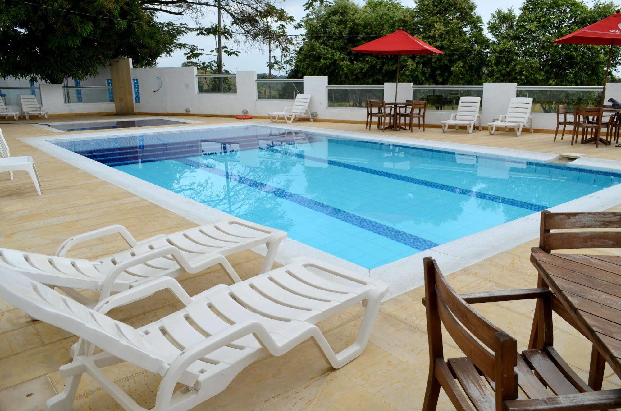 Hotel Aldea Plaza Doradal Buitenkant foto