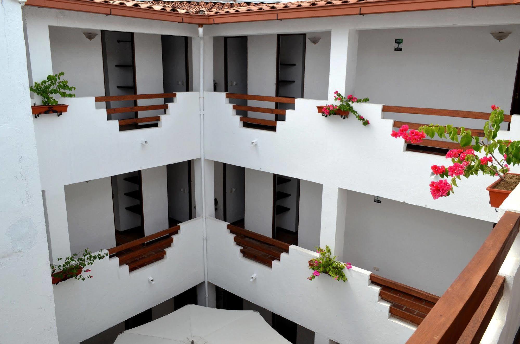 Hotel Aldea Plaza Doradal Buitenkant foto